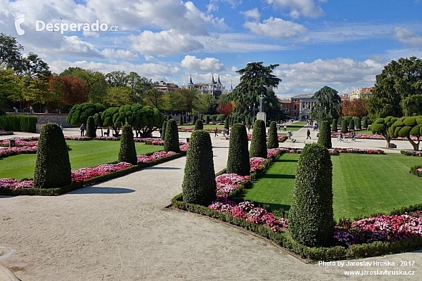 Park Retiro (Parque del Buen Retiro) v Madridu (Španělsko)
