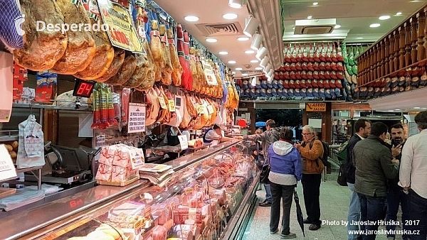 Mercado de San Miguel v Madridu (Španělsko)