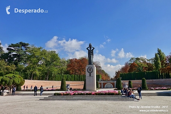 Park Retiro (Parque del Buen Retiro) v Madridu (Španělsko)