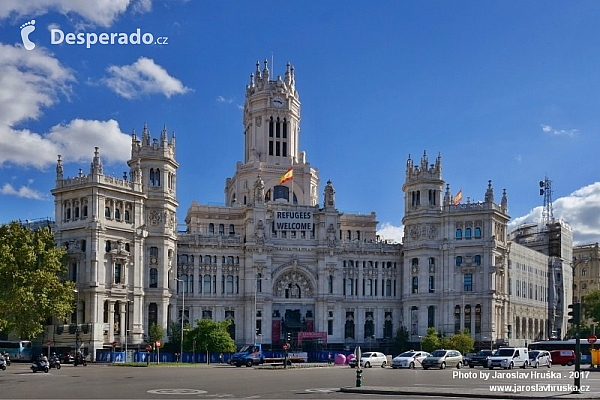 Palacio de Correos v centru Madridu (Španělsko)