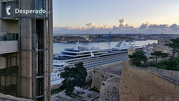 Upper Barrakka Gardens ve Vallettě (Malta)