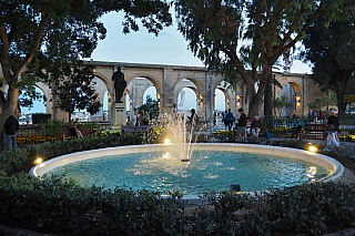 Upper Barrakka Gardens ve Vallettě (Malta)
