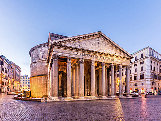 Starověký římský chrám Pantheon (Itálie)