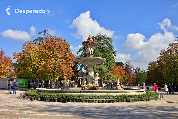 El Retiro Park v Madridu (Španělsko)