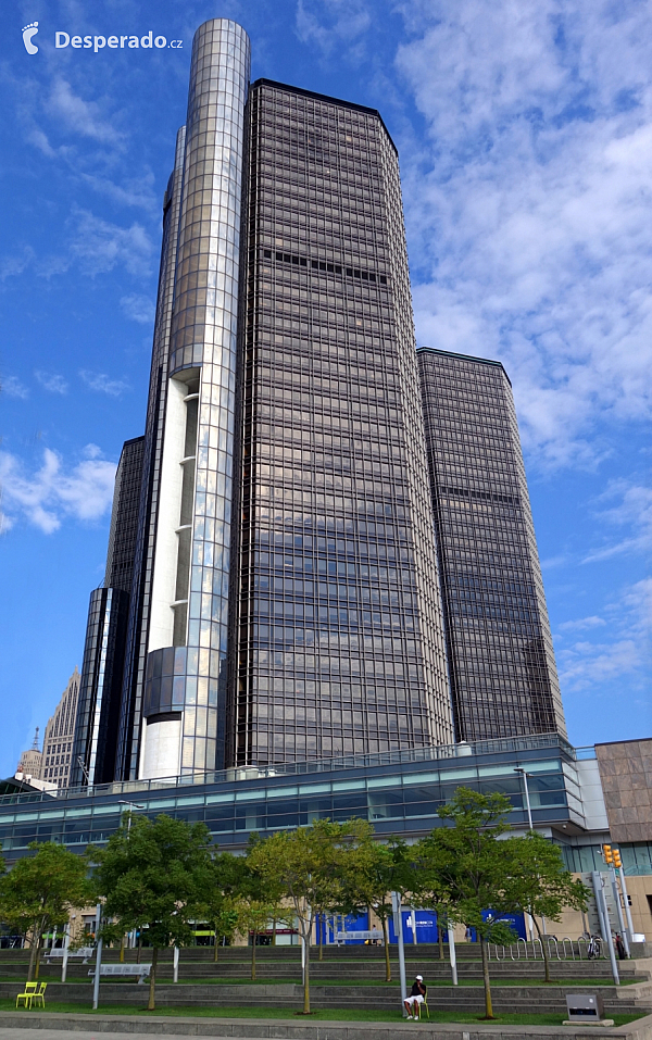 GM Renaissance Center v Detroitu (Michigan - USA)