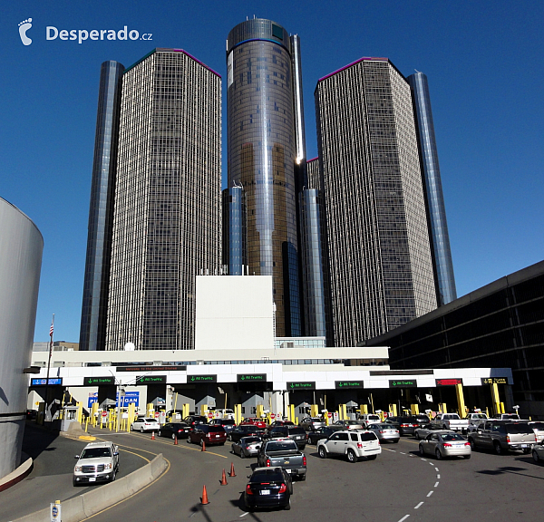 GM Renaissance Center v Detroitu (Michigan - USA)