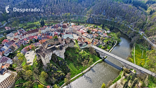 Hrad Loket (Česká republika) - Photo by Martin Kunzendorfer