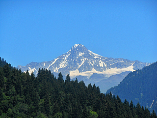 Ledovec nad Shovi (Gruzie)