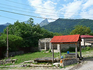 Obecní pramen ve vesnici Chiora (Gruzie)