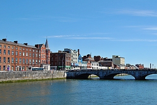 Most přes řeku Lee v Corku (Irsko)