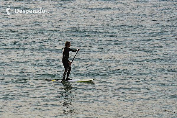 Legendární pláž La Concha v San Sebastian (Španělsko)