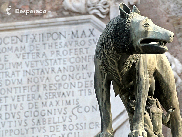 Socha vlčice v Římě (Itálie)