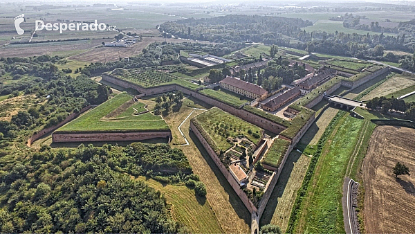 Památník Terezín (Česká republika) - Photo by Martin Kunzendorfer