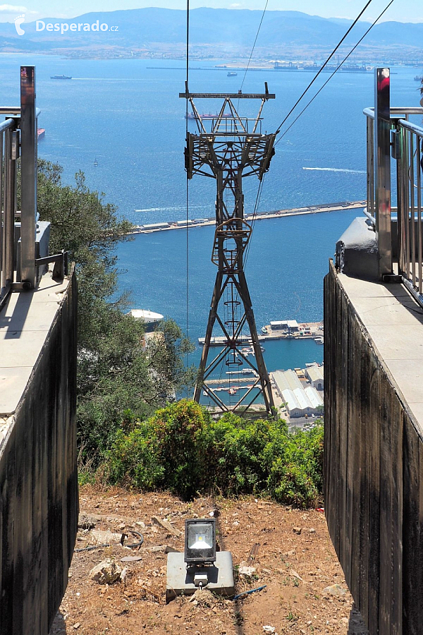 Lanovka na skálu v Gibraltaru (Velká Británie)