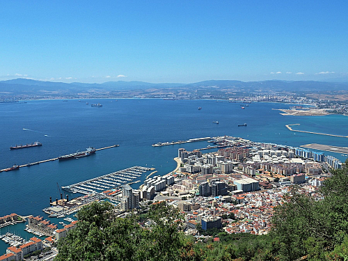 Gibraltar – britská kolonie na jihu Pyrenejského poloostrova