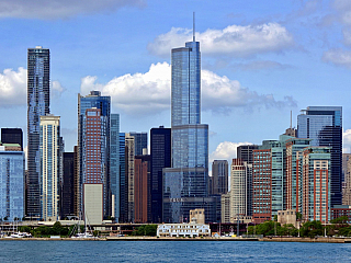 Mrakodrap Trump International Hotel and Tower v Chicagu (Spojené státy americké)