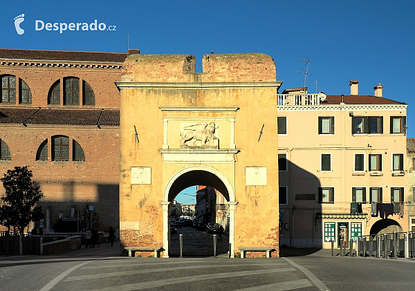 Porta Garibaldi o Torre Santa Maria (Chioggia - Itálie)