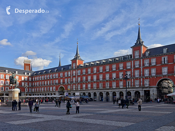 Náměstí Plaza Mayor v centru Madridu (Španělsko)