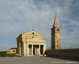 Kostel Madonna dell'Angelo v Caorle (Itálie)