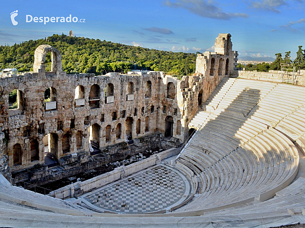 Antické divadlo na Akropoli v Athénách (Řecko)
