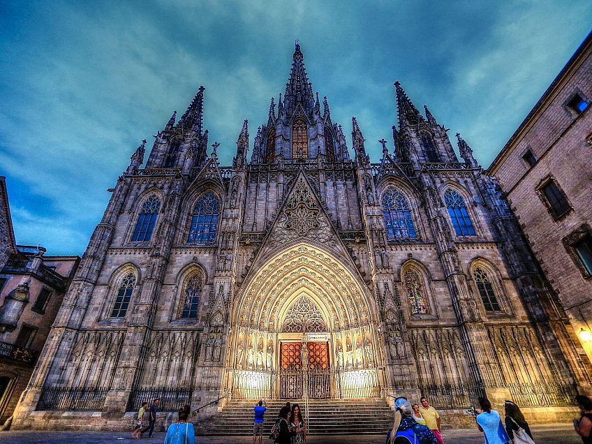 Gotická katedrála svaté Eulálie v Barceloně (Španělsko)