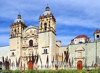 Katedrála Nanebevzetí Panny Marie v Oaxaca de Juaréz (Mexiko)