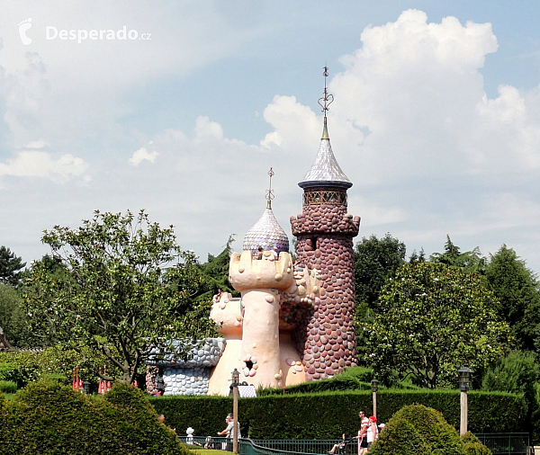 Disneyland Park v Paříži (Francie)