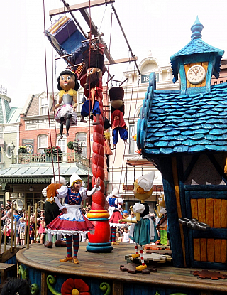 Disneyland Park v Paříži (Francie)