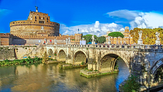 Andělský hrad a Ponte Sant Angelo v Římě (Itálie)