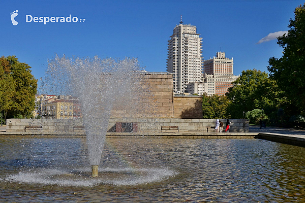 Plaza de Espaňa v Madridu (Španělsko)