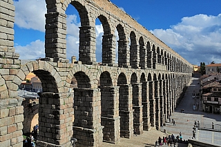 Kamenný akvadukt v Segovii (Španělsko)