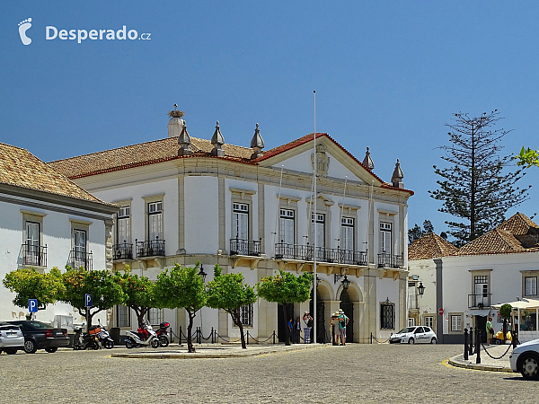 Radnice ve Faro (Câmara Municipal de Faro - Portugalsko)