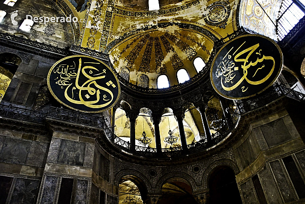 Chrám Hagia Sofia v Istanbulu (Turecko)