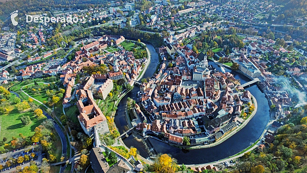 Český Krumlov a řeka Vltava (Česká republika) - Photo by Martin Kunzendorfer