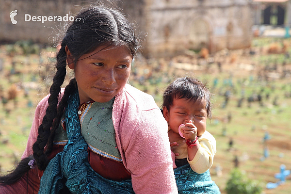 Matka s dítětem (Guatemala)