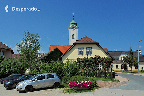 Kostel Sankt Michael ve Feldkirchen in Kärnten (Rakousko)