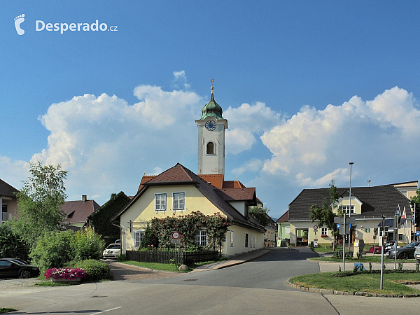 Kostel Sankt Michael ve Feldkirchen in Kärnten (Rakousko)