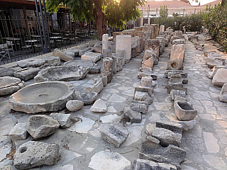 U středového hradu v centru Lemesosu je malá archeologická expozice (Kypr)