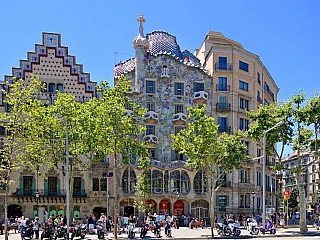 Gaudího Casa Battló v Barceloně (video)