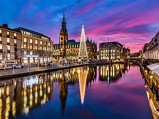 Vánoční trh v Hamburku (Německo)