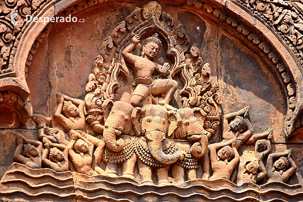 Chrámový komplex Angkor - chrám Banteay Srei (Kambodža)