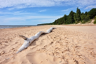 Písečná pláž Baltského moře (Lotyšsko)