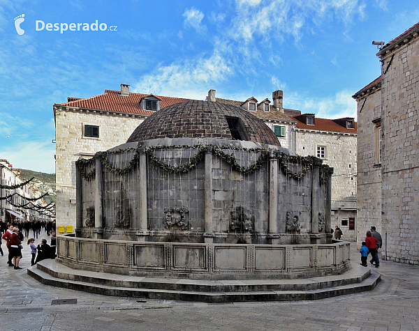 Onofrijevova fontána v Dubrovníku (Chorvatsko)