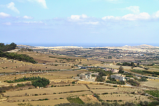 Pohled z hradeb Mdiny na ostrov (Malta)