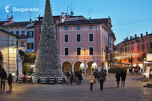 Vánoční Desenzano del Garda (Itálie)