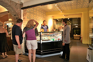 Městečko Sirmione na Lago di Garda (Itálie)