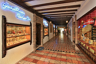 Městečko Sirmione na Lago di Garda (Itálie)