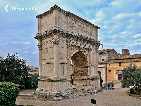 Titův vítězný oblouk v Římě (Itálie)