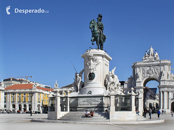 Praça do Comércio v Lisabonu (Portugalsko)