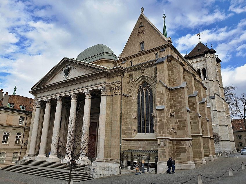 Katedrála Saint-Pierre  v Ženevě (Švýcarsko)